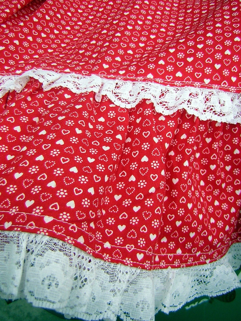 Vintage FULL Skirt Fun Twirly Girl Ruffles Red Cotton Valentine Hearts /& Floral Calico LWaist 33