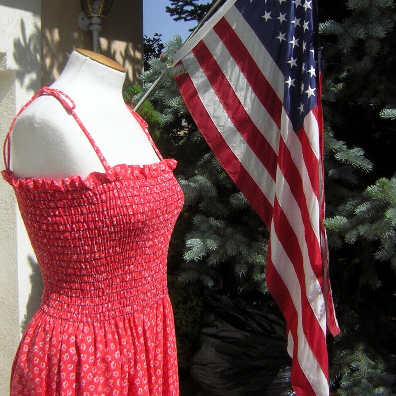 Stretchy US Size 9 10 Vintage 70s Smocked Red /& Navy Blue Maxi Dress Sundress