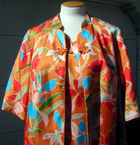 Vintage 60s 2 pc Dress Coat Set or Lounger & Robe… - image 2