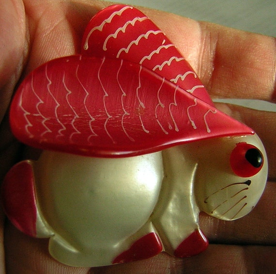 Vintage Bunny Rabbit Brooch 30sEarly Plastics EAST