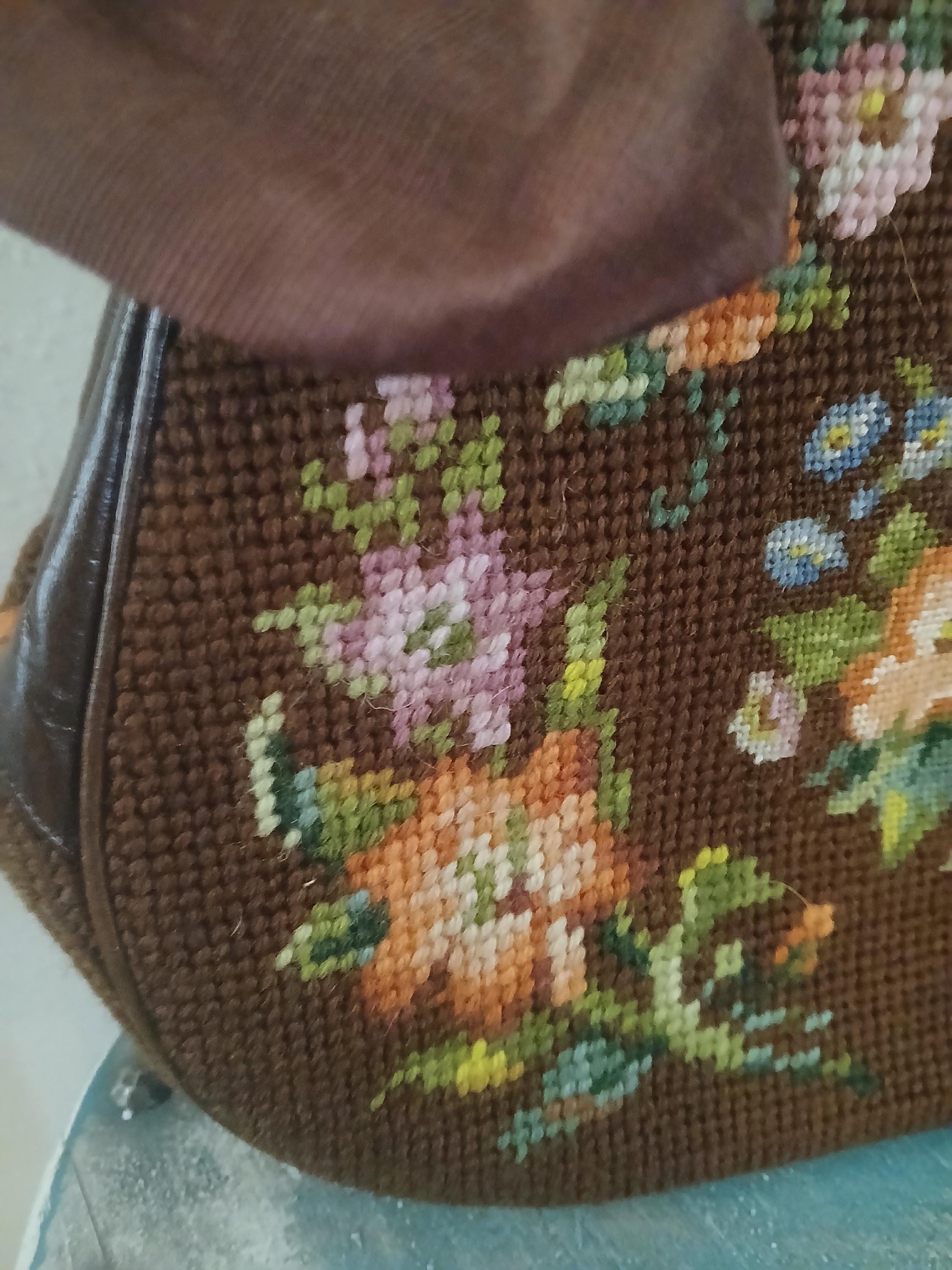1920s/1930s Floral Needlepoint Tapestry Rhinestone Faux  Vintage Floral Needlepoint Frame Handbag with Brown Faux Leather Trim display picture 1