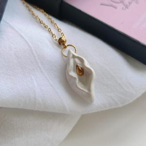 Yoni Pendant Necklace – Handmade Ceramic Vulva Charm – Original Jewelry Gift – Body-Positive amulet – White Boho  – Handmade Gift Jewelry