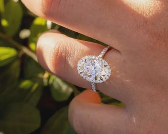 Oval Cut Colorless Moissanite Engagement Ring, Oval Diamond Halo Wedding Ring, Oval Cut Anniversary Halo Ring, Proposal Ring for Girlfriend