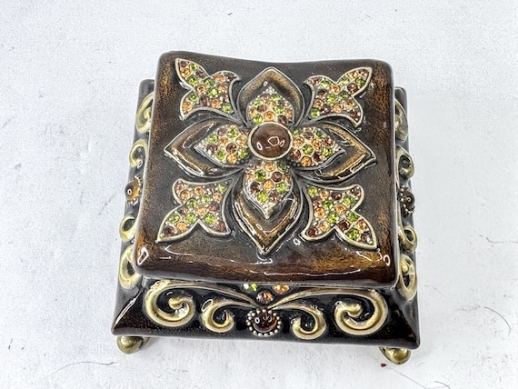 Vintage Austrian Crystal Jeweled Enameled Metal Footed Trinket Box SS378