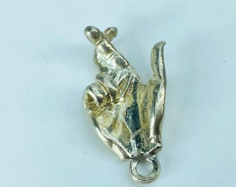 Solid Sterling Lucky Crossed Fingers Sign Language 18.5 x 14 x 11.2 6.9g