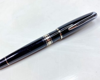 Waterman Charleston Black Resin Fountain Pen Screw-On Cap Gold Trim France