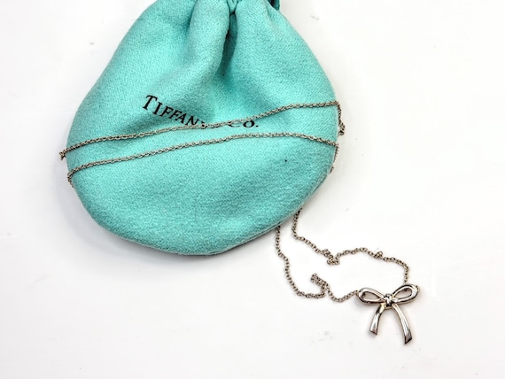 Vintage Tiffany & Co. Sterling Silver Bow Ribbon Necklace 15" JR1601