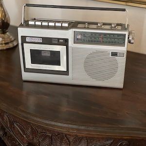 Vintage National Panasonic RQ-443S Radio Cassette Player – Japan-Made FM/AM Classic (1970s–1980s) (Item only for decor )