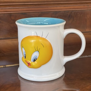 Taza de cerámica exclusiva de Piolín: un coleccionable nostálgico de Warner Bros.
