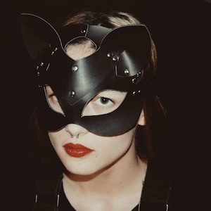 Catwoman Leather Mask – Handmade Black Cat Mask in Real or Vegan Leather | Fetish Costume, Cosplay, Role Play, Kinky Gift