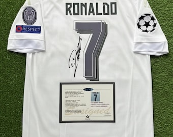 クリスティアーノ・ロナウドのサイン入りシャツ（レアル・マドリード