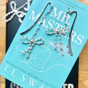 Coquette Pearl Bow Bookmark Charm | Feminine Silver Beaded Bow | Romantic Bookmark Gift for Book Lovers & Decor