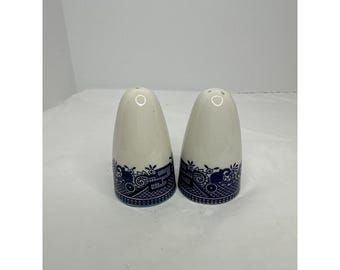 Churchill Blue Willow Georgian Shape Salt & Pepper Shakers England