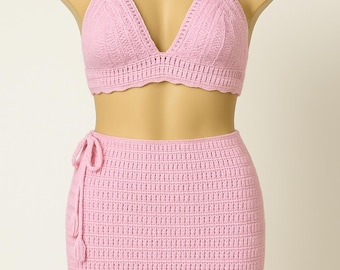 Conjunto de top corto y minifalda de crochet hecho a mano: atuendo bohemio para festivales