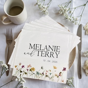 Luxury Custom Pack Wedding Napkins, Party Decorations, Mr and Mrs Napkins, Beverage Cocktail Luncheon Dinner Napkins