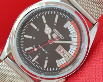 Refurbished Vintage Seiko 5 Automatic Japan 6309a Men's Watch: Black Color Dial, Transparent Back a401