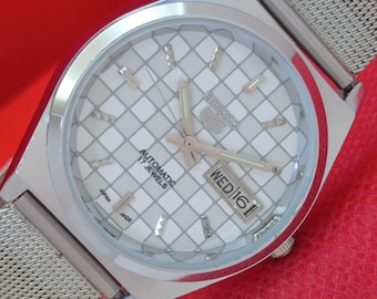 Vintage Seiko 5 Automatik 6309a Refurbished Japan Herren Day-Date Transparente Zurück Weiße Farbe Zifferblatt Armbanduhr A 47