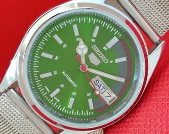 Vintage Seiko 5 Automatic 6309a Japan Mens Refurbished Day&Date Transparent Back Green Color Dial Wrist Watch a402