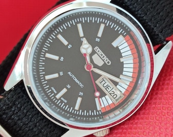 Japan Vintage Seiko 5 Automatic 6309a Mens Refurbished Day&Date Transparent Back Black Color Dial Wrist Watch a377