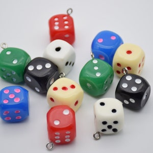 10 Resin Adorable Würfel Spiel Charms Ohrring Halskette Armband Perlen Anhänger DIY Schmuck Decoden Cabochon Schlüsselanhänger Zubehör 15x15mm