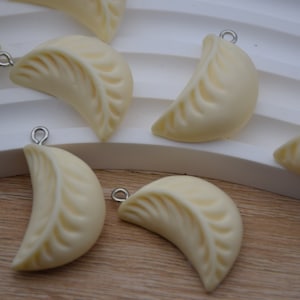 10 Resin Adorable Dumpling Charms Earring Necklace Bracelet Bead Pendants DIY Jewelry Decoden Cabochon Keychain Accessories 32x18mm