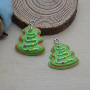 10 Resin Adorable Christmas Tree Charms Earring Necklace Bracelet Bead Pendants DIY Jewelry Decoden Cabochon Keychain Accessories 25x21mm