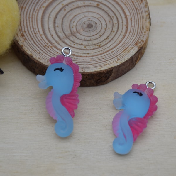 10 Resin Adorable Hippocampus Charms Earring Necklace Bracelet Bead Pendants DIY Jewelry Decoden Cabochon Keychain Accessories 33x16mm