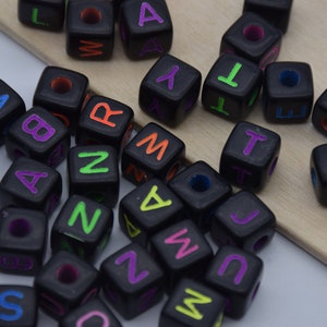 50 Plastic Beads Black Beads With MIxed Colors Mixed Letter Acrylic Cube Bead For Jewelry Making DIY Craft Square Name Bead Bracelet 10mm