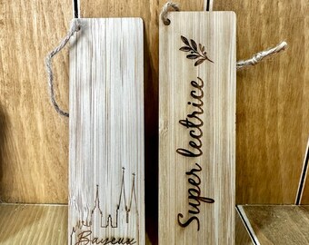 Marcapáginas de madera personalizable