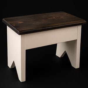 Handcrafted Wooden Step Stool: Rustic Farmhouse Decor, Custom Colors