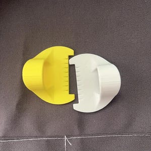 3D Printed Sewing Guide – Easy-Grip Hand Sewing Tool with 4mm Spacing for Beginners & Seniors