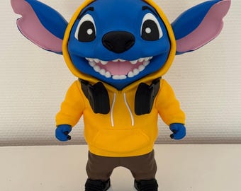 Stitch Urban Outfit Stattue