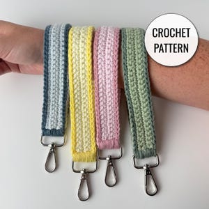 Beginner Crochet Wristlet Pattern with VIDEO Tutorial, Keychain Strap Tutorial (PDF Download)
