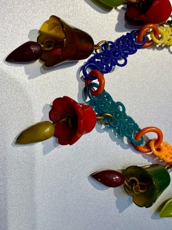 Vintage celluloid and bakelite bells necklace - image 9