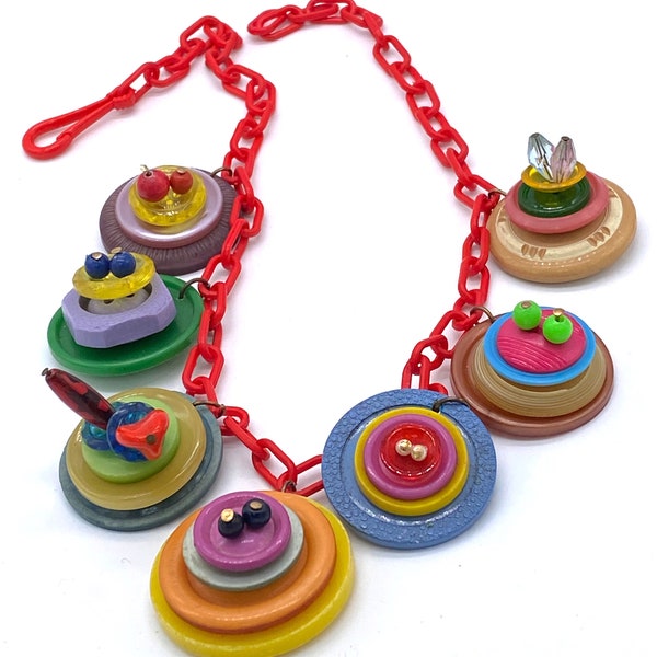 Vintage style galalith & early plastic buttons 3D charms necklace
