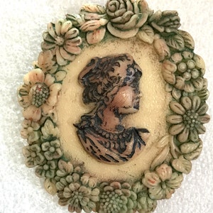 Vintage celluloid hand painted cameo pin brooch