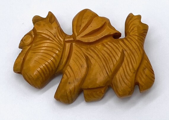 Vintage Art Deco Hand Carved Bakelite Scotty Dog Pin Brooch  display picture 1