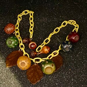 Vintage bakelite & celluloid hand carved fruits and celluloid leaves necklace image 9