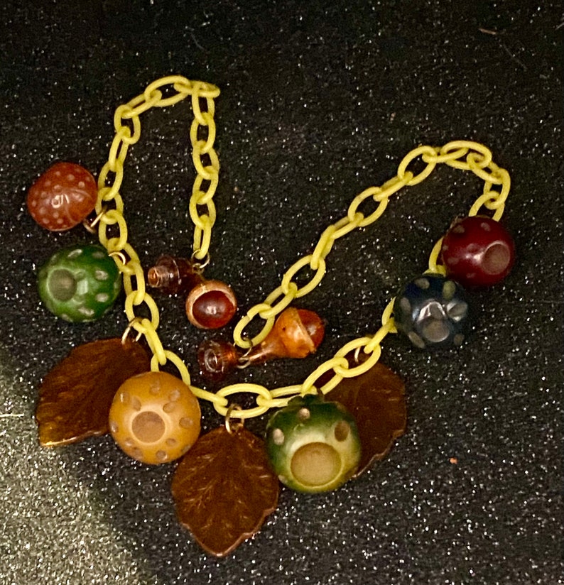 Vintage bakelite & celluloid hand carved fruits and celluloid leaves necklace image 9