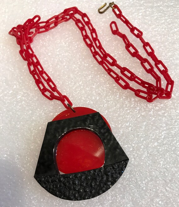 Vintage bakelite,celluloid & galalith pendant nec… - image 3
