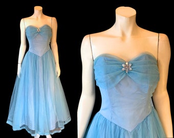 50s Powder Blue TULLE Full Skirt Strapless Formal Party Dress / Vintage 1950s Sweetheart Neckline Princess Prom Dress / XS