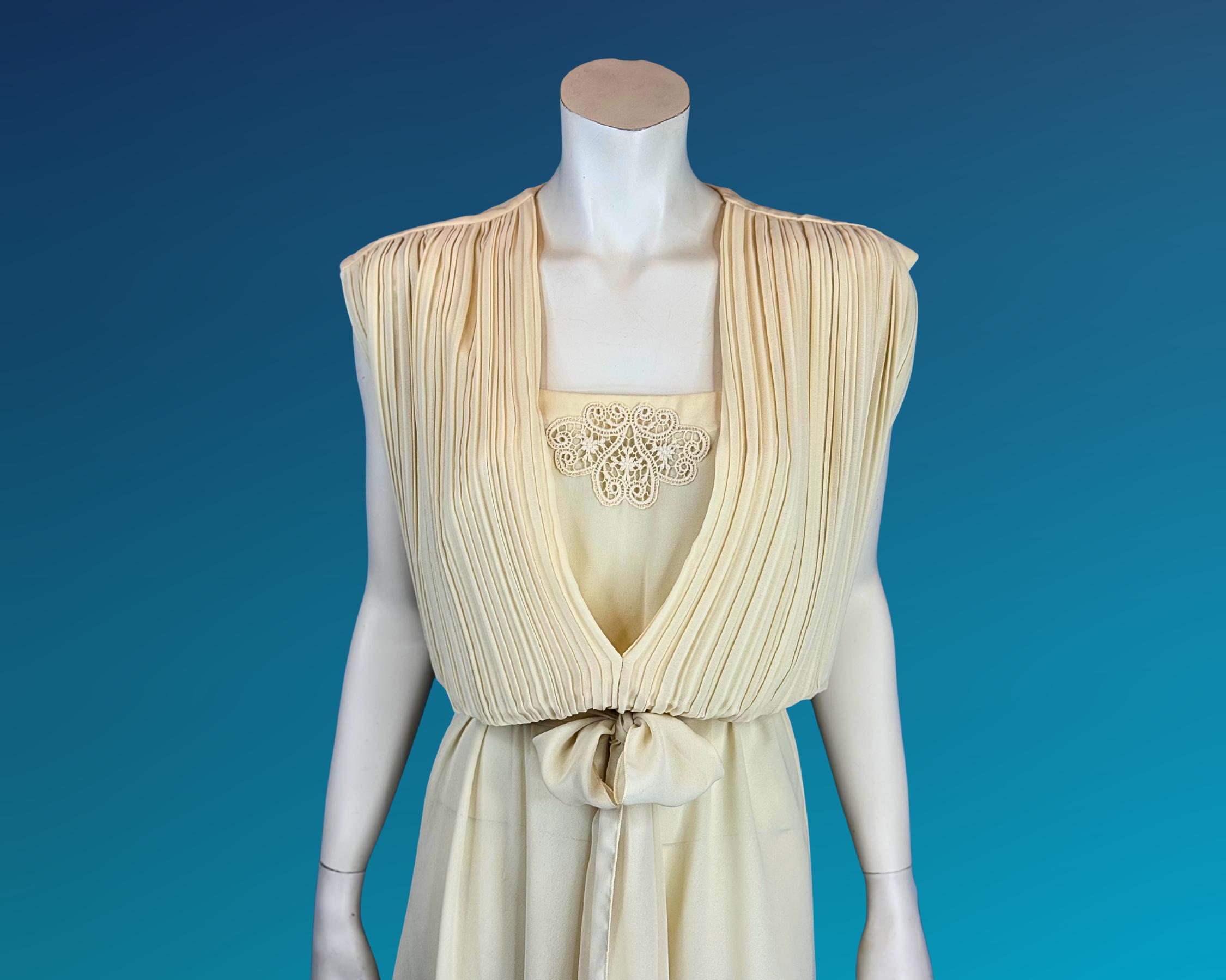 grecian cream dress 80s Grecian Cream Full Skirt Sleeveless Midi Dress / M