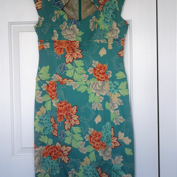 Gorgeous Karen Millen England Oriental Style very rare dress Cap Sleeve Fitted Multicolor Teal Floral Dress