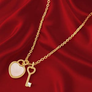 Love Lock Key Necklace: Korean Minimalist Clavicle Pendant
