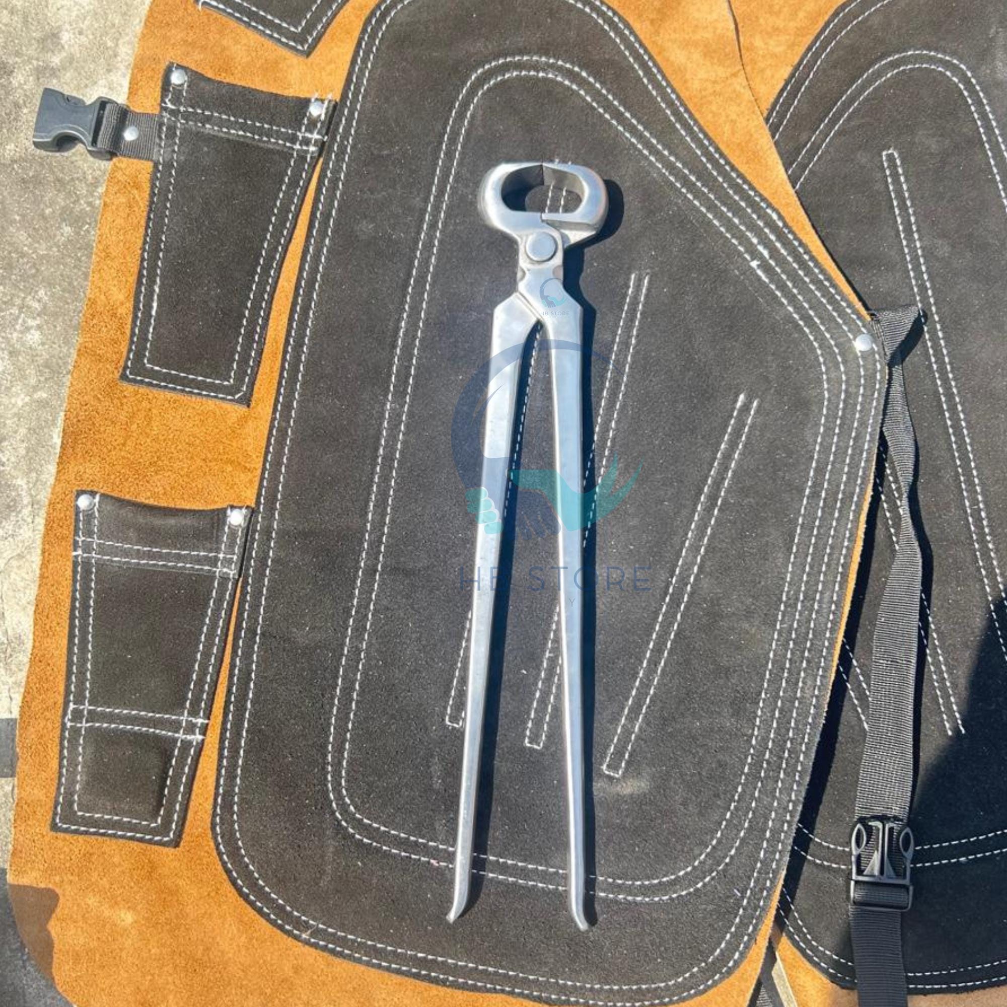 Kit Complet Outillage Maréchal-ferrant Avec Tablier, Support Et Sac Cuir - Neuf, Pour Soins Sabots Chevaux