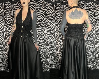 Beautiful Vintage 90s Black Halter Sequin Ballgown Dave & Johnny Size 9/10 Modern Medium Goth Prom Formal Gothic Bride Halloween