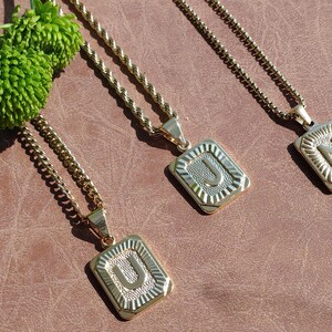 Colgante con letra inicial, colgante personalizado, collar personalizado, letra dorada, colgante del alfabeto, regalo personalizado para ella y para él, collar con nombre para mamá