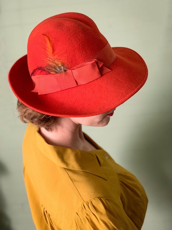 1960's Does 1940's Autumnal Orange Feathered Fedor