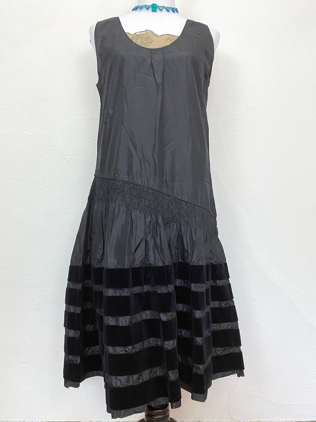 Antique 1920s Black Tafetta Flapper Dress // Asymmetrical - Etsy