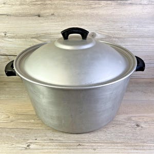 Vintage Wear-Ever Aluminum Dutch Oven Stock Pot with Lid 8 Quart #728 1/2 USA